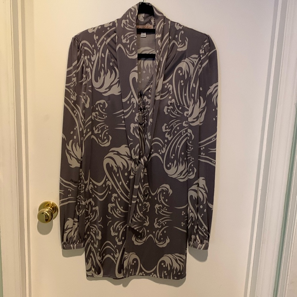 Mara Hoffman 100% silk gray dress in GUC. Sz M.